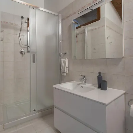 Guesthost - La Casa Di Malu Apartment *