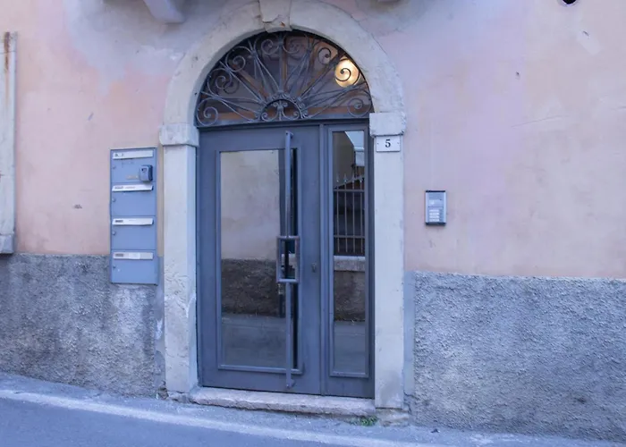 Guesthost - La Casa Di Malu Negrar